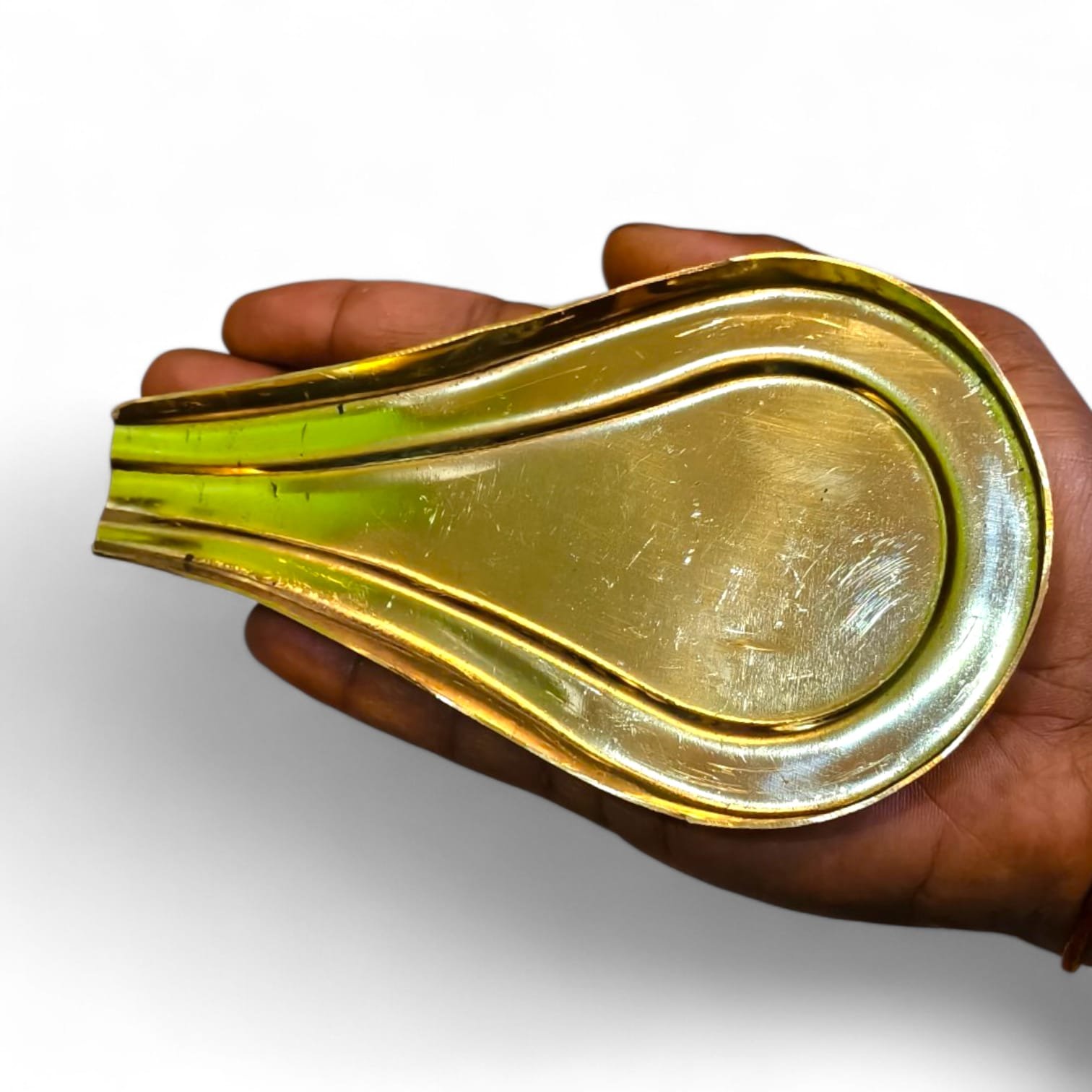 Portable Round Small Abhishek Patra Jaladhari (6.5 inch) –  यात्रा हेतु गोल लघु अभिषेक जळाधारी पात्र (6.5 इंच)