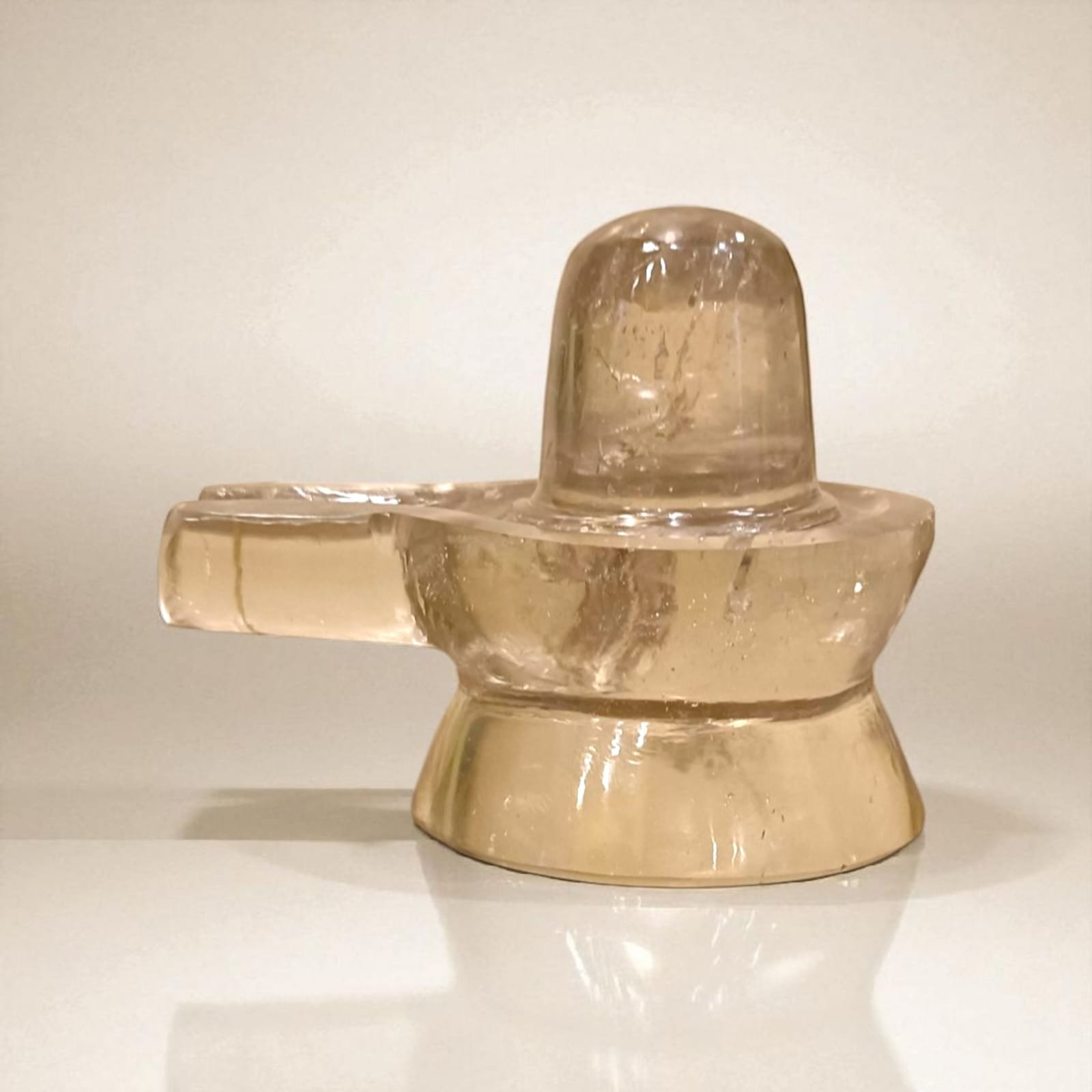 Sphatik Shivling (स्फटिक शिवलिंग) – Crystal Shivling for Peace, Prosperity & Spiritual Growth