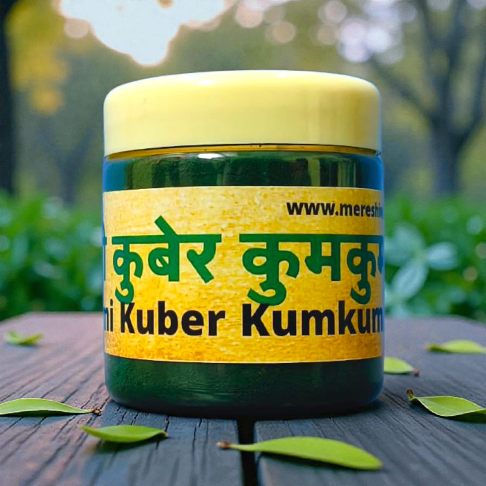 Kubera Lakshmi Green Thalampoo Kumkum / कुबेर लक्ष्मी ग्रीन थालम्पू कुंकुम – Divine Wealth-Attracting Kumkum for Lakshmi & Kuber Puja | mereshiv.in